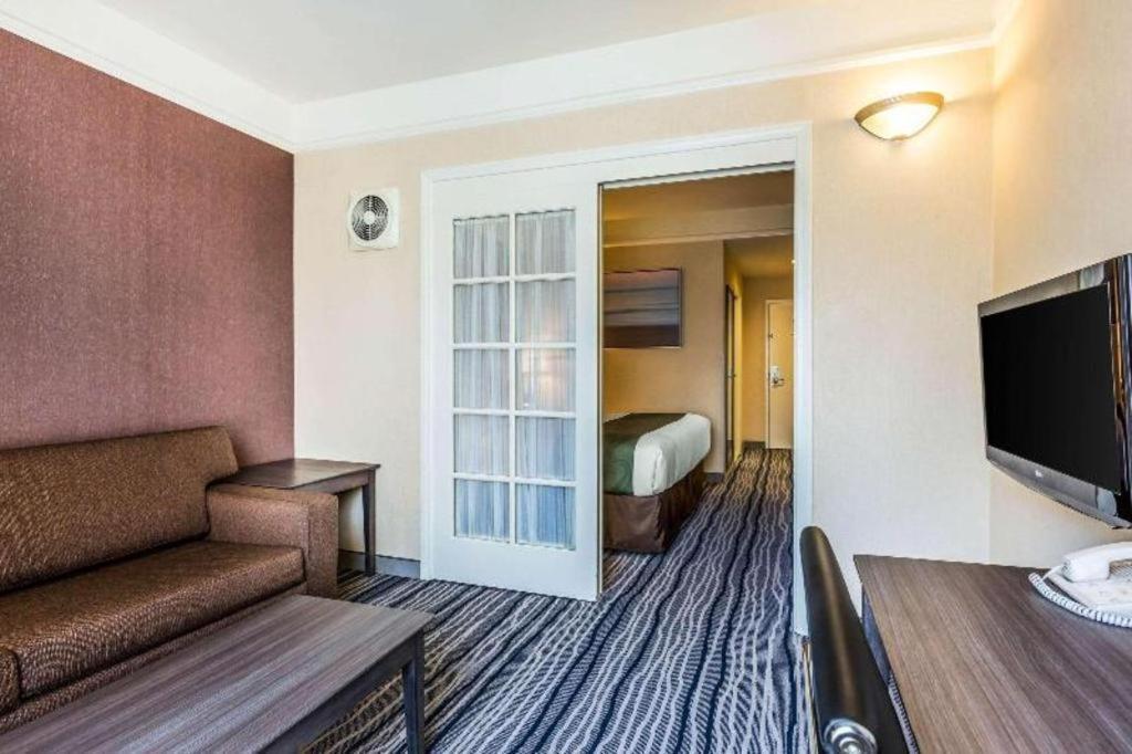 Ramada Suites By Wyndham San Diego Ngoại thất bức ảnh