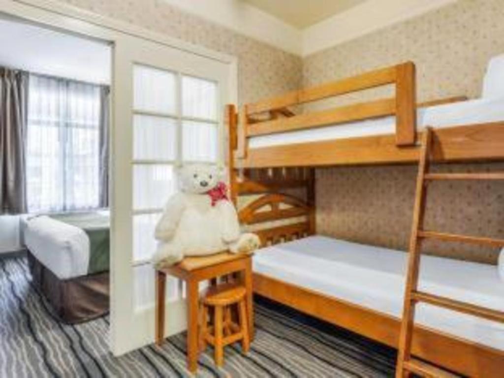 Ramada Suites By Wyndham San Diego Ngoại thất bức ảnh