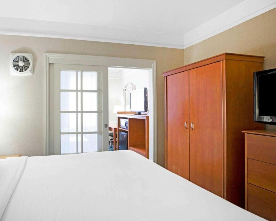 Ramada Suites By Wyndham San Diego Ngoại thất bức ảnh