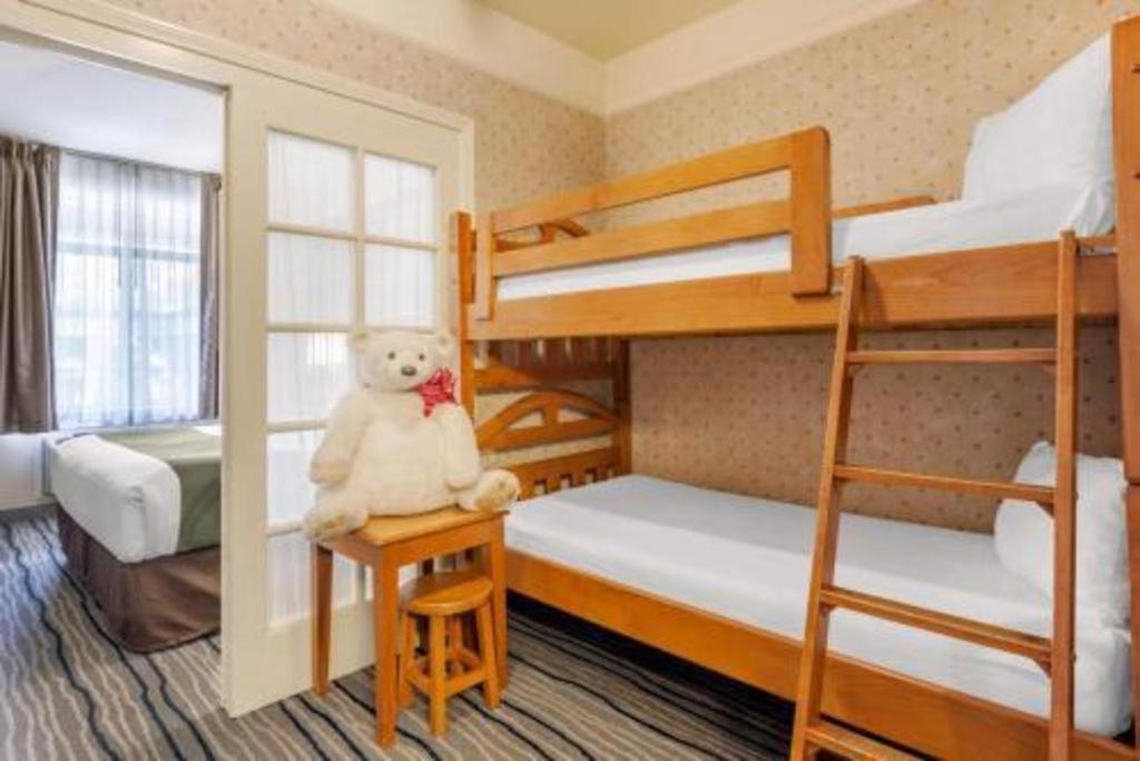 Ramada Suites By Wyndham San Diego Ngoại thất bức ảnh
