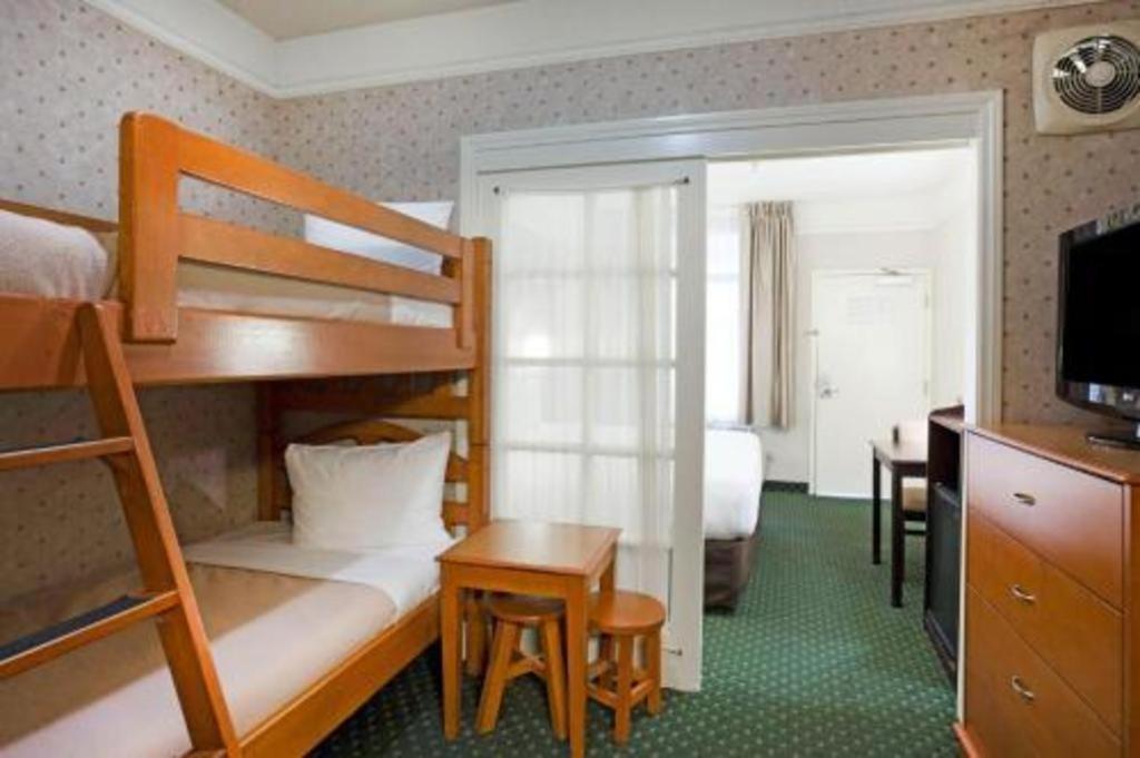 Ramada Suites By Wyndham San Diego Ngoại thất bức ảnh