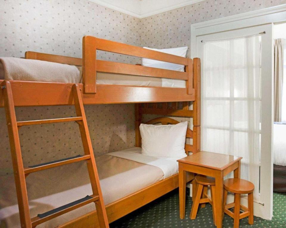 Ramada Suites By Wyndham San Diego Ngoại thất bức ảnh